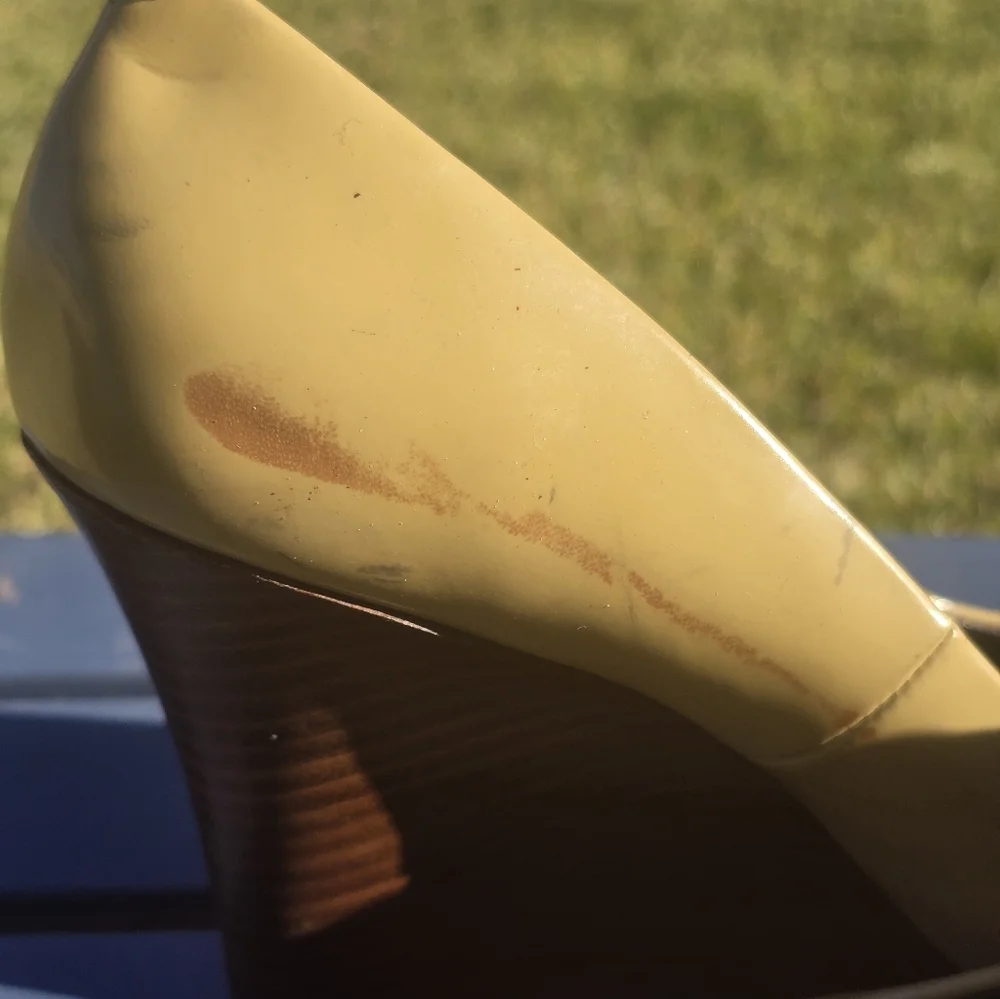 Cole Haan Margot 75 Wedge Heels  II Nougat Sz 7.5B Patent Leather Flaw
